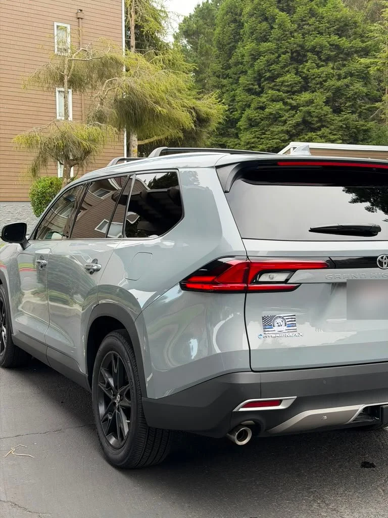 Toyota Grand Highlander tinted by JR Tint